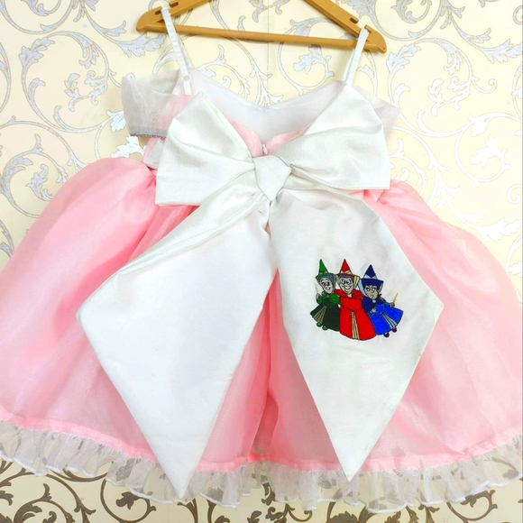 Sleeping beauty Dress - Picture 2 of 2